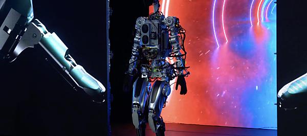 Bild: E-Autobauer Tesla setzt nun auch auf Roboter