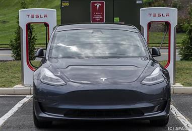 Bild: Tesla bricht Rekorde, Musk erwartet schwierige Rezession